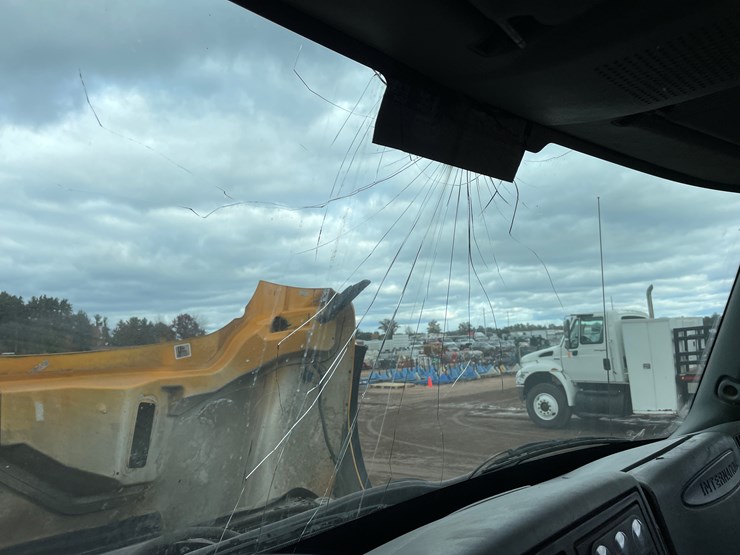 2004-international-7400-image-35