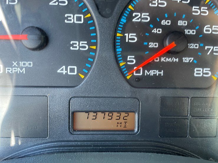 2007-international-8600-image-35