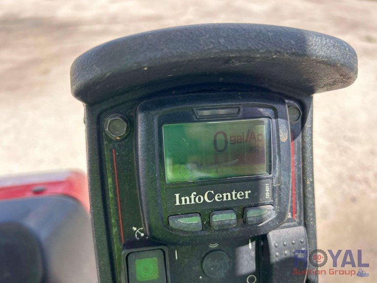 2015-toro-multi-pro-1750-175-gallon-turf-sprayer-cart-image-5