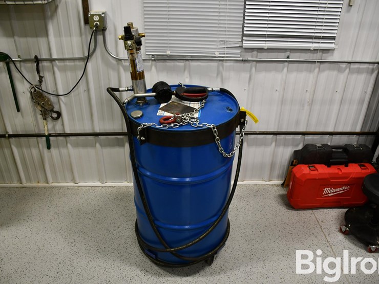 chevron-ursa-super-plus-ec-sae-15w-40-portable-oil-tank-image-3