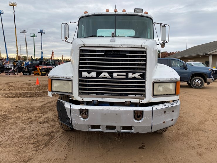 1993-mack-ch613-image-2