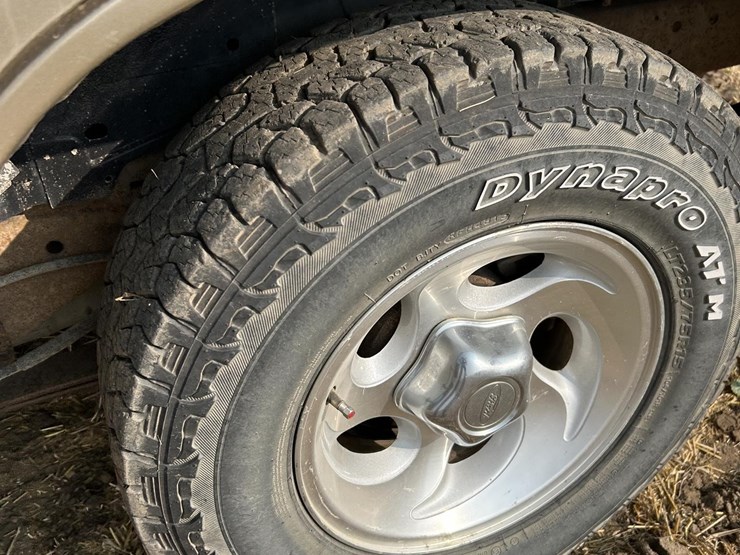 2001-ford-explorer-xlt-image-17