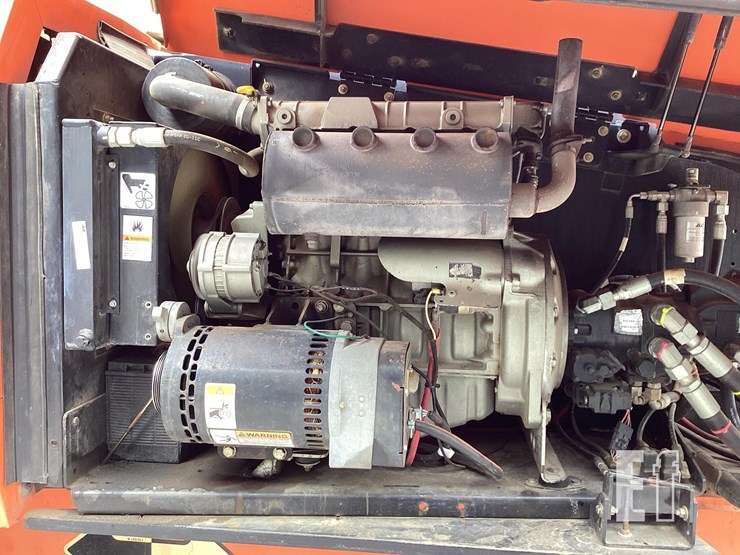 2008-jlg-800s-image-11