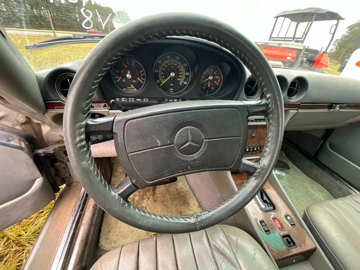 1987-mercedes-560sl-(at,-2-door,-v8,-miles-image-17