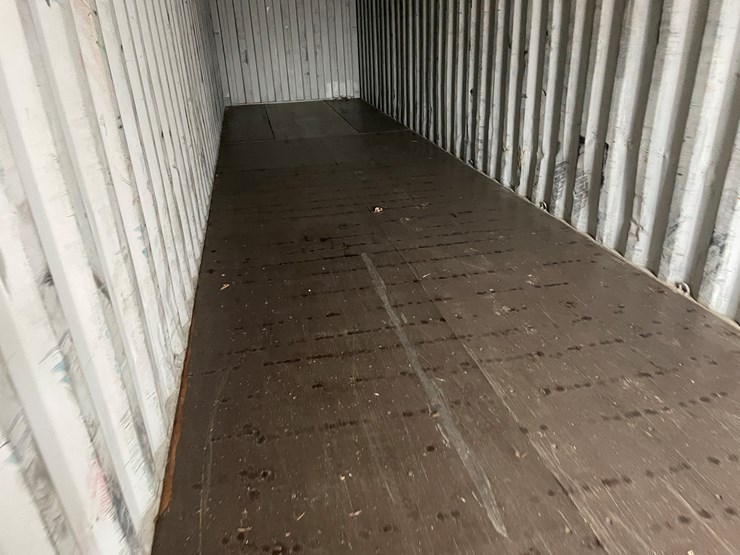 #3352-•-40'-standard-height-shipping-container-image-14
