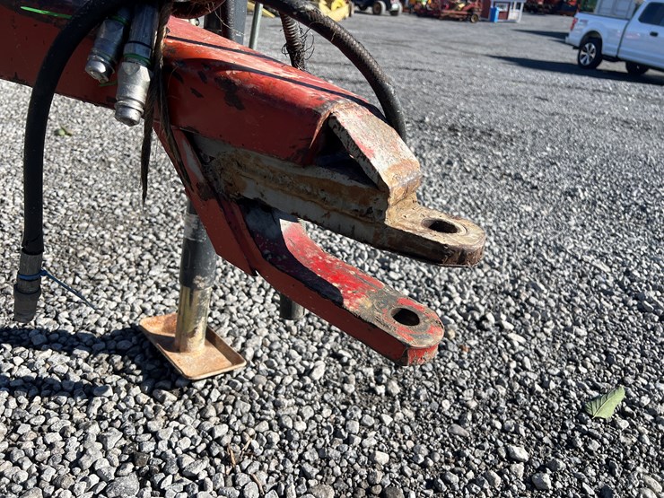 new-holland-1411-image-11