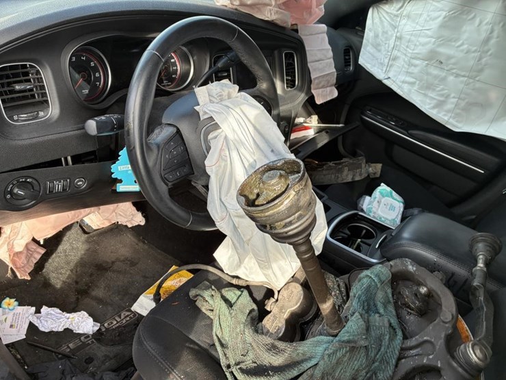 2021-dodge-charger-sedan-image-14