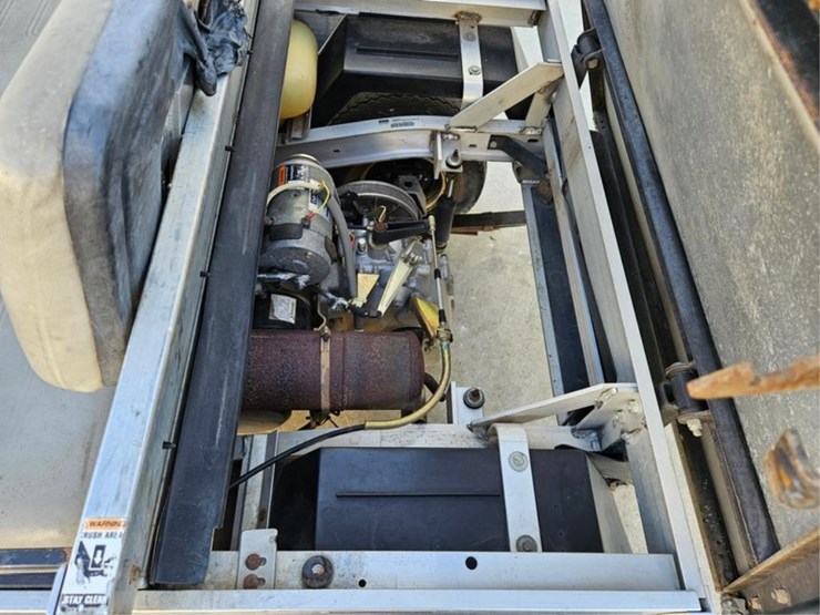 #2481-•-club-car-turf-truck-golf-cart-image-17