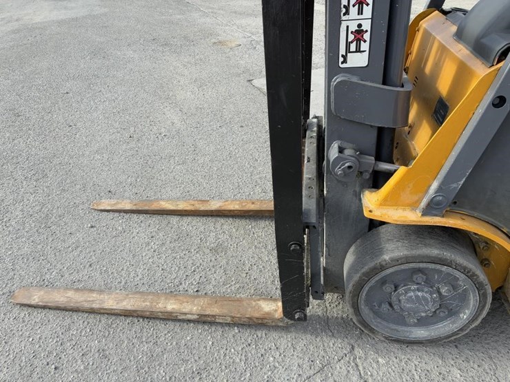 2014-caterpillar-2c5000-image-5