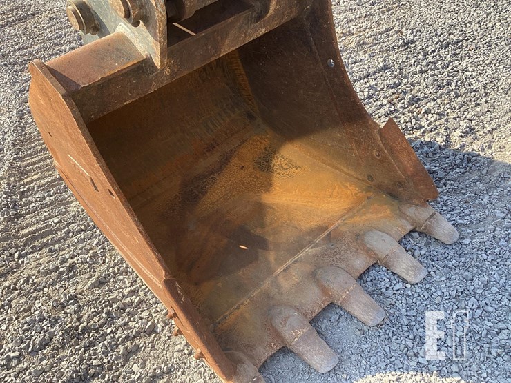 2021-bobcat-e165-image-10