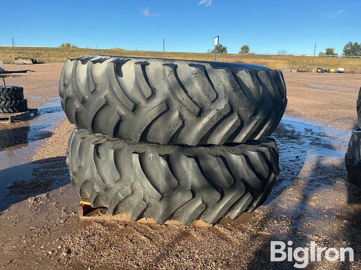 armstrong-hi-traction-lug-20.8-38-tractor-tires-image-2
