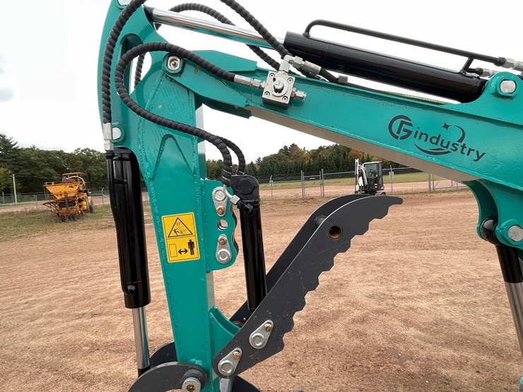 #1798-•-agt-qk16r-mini-excavator-image-17