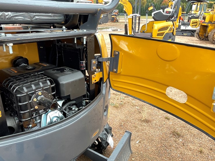 #1794-•-agt-qk18r-mini-excavator-image-27