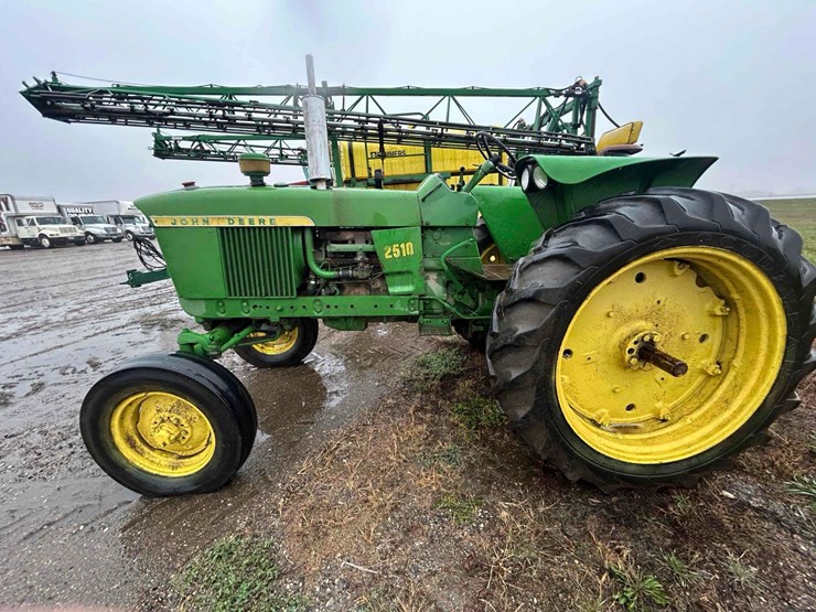 john-deere-2510-image-9