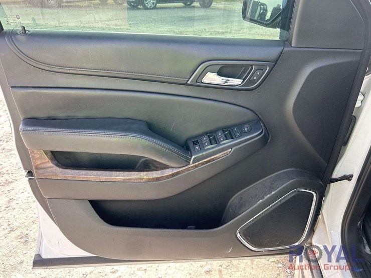 2016-chevrolet-tahoe-image-11