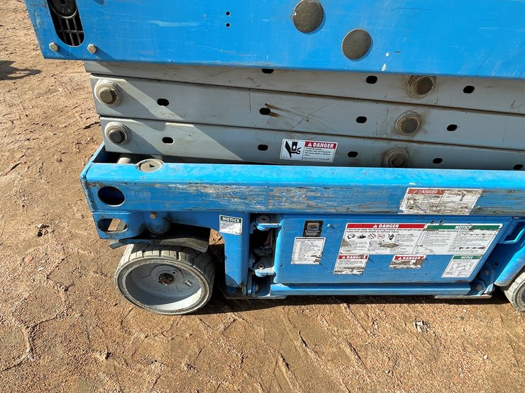 genie-gs1930-image-12