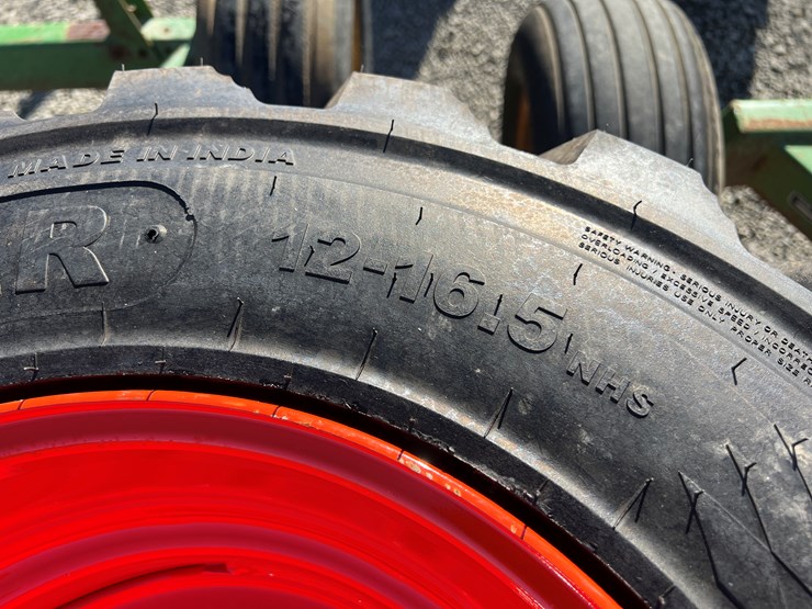 #837-•-4)-12/16.5-skidsteer-tires-&-wheels-image-2