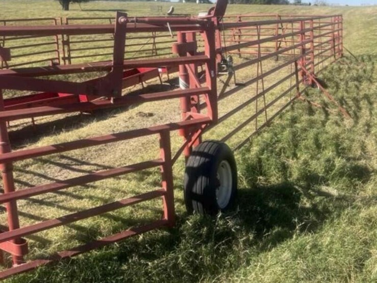 diamond-w-wheel-corral-image-11