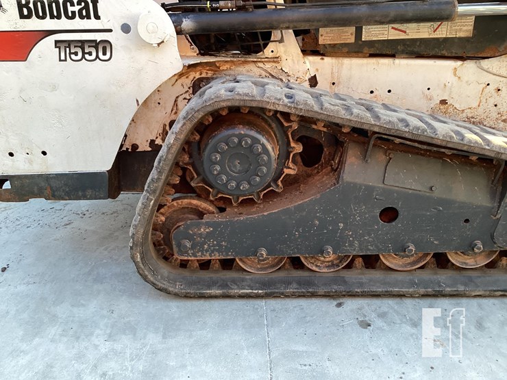 2013-bobcat-t550-image-12