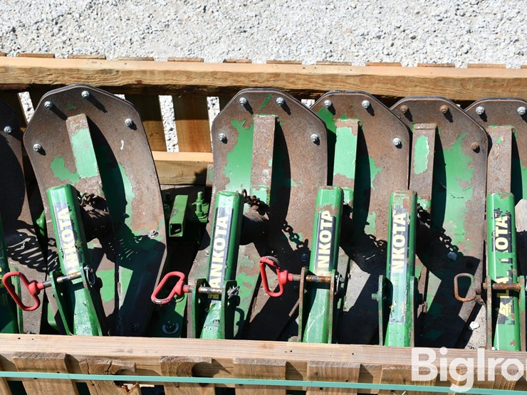 lankota-stalk-stompers-image-10