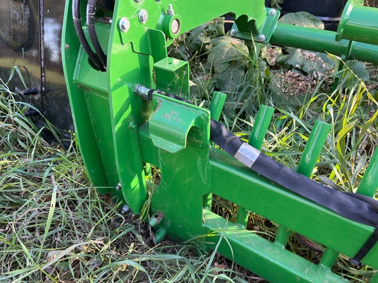 john-deere-rock-bucket-image-19
