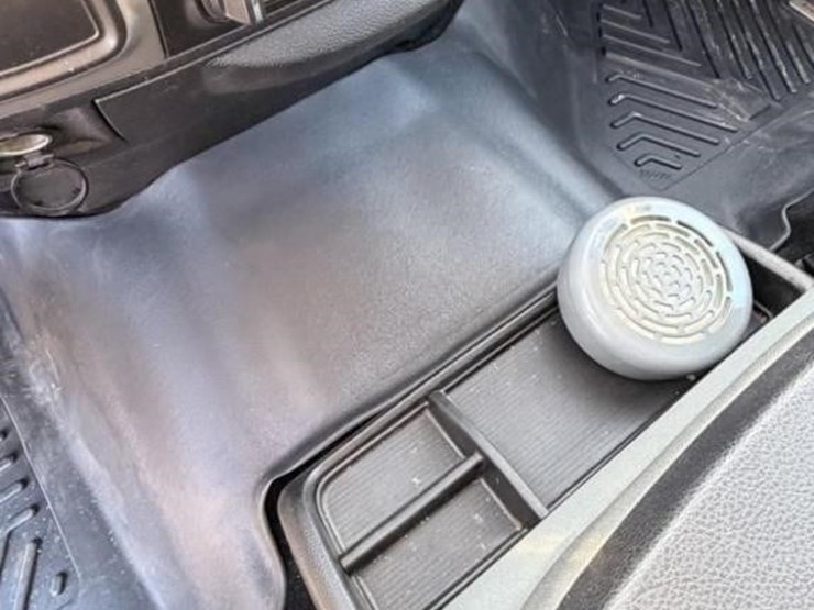 2015-ram-2500-hd-image-27