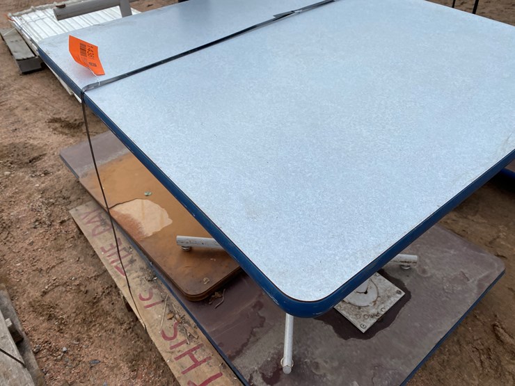 #3390-•-(3)-tables-image-3