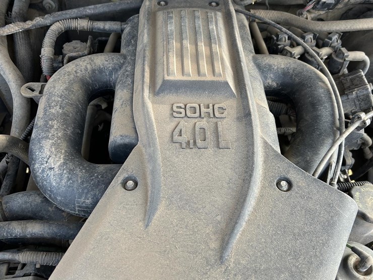 2001-ford-explorer-xlt-image-21