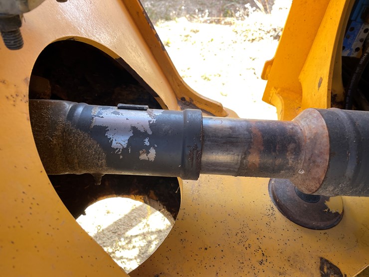 2015-volvo-l70h-image-12