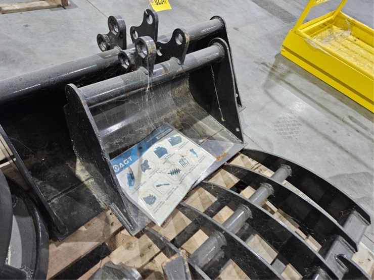 #2547-•-2025-agt-12ex-ata-mini-excavator-attachment-set-image-13