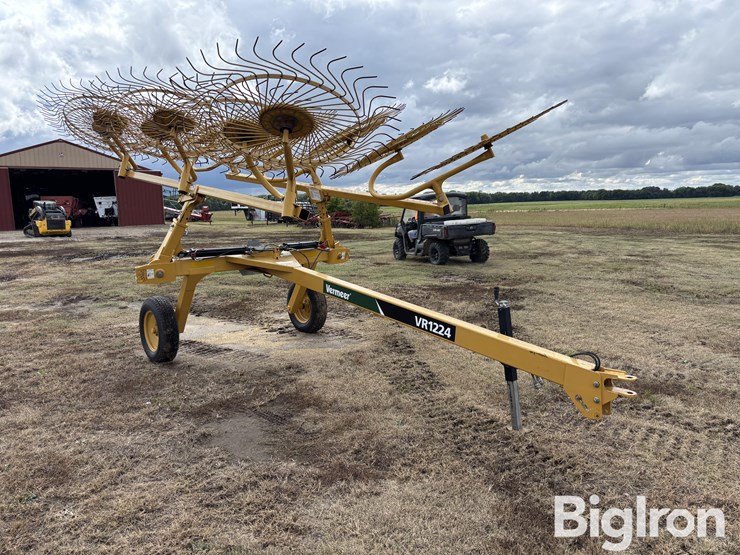 2015-vermeer-vr1224-image-3