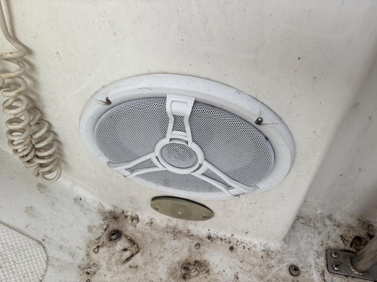 2004-unknown-trailer-image-24