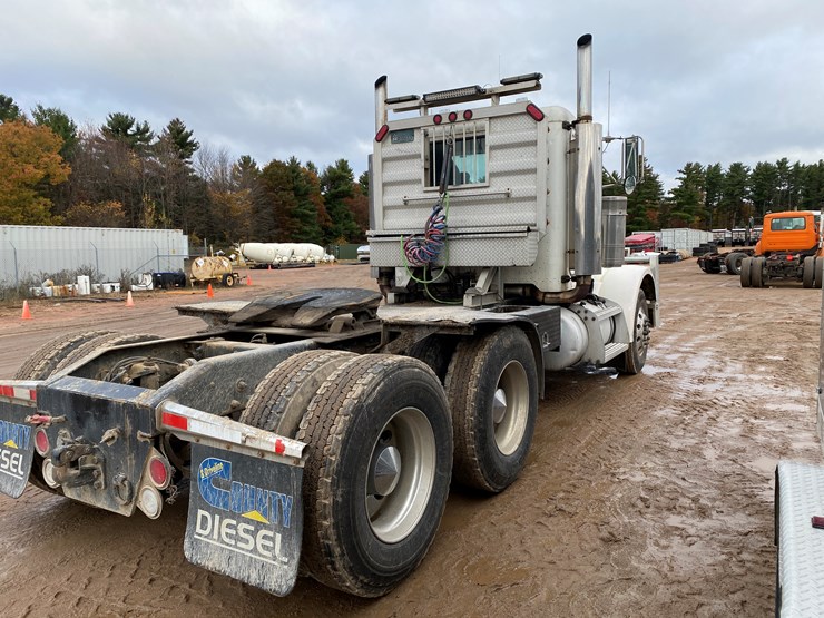 peterbilt-357-image-5
