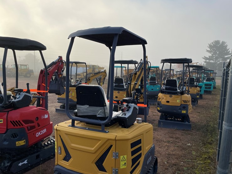 #1793-•-agt-mx20r-mini-excavator-image-10