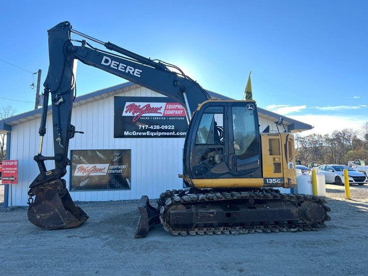 deere-135g-image-1