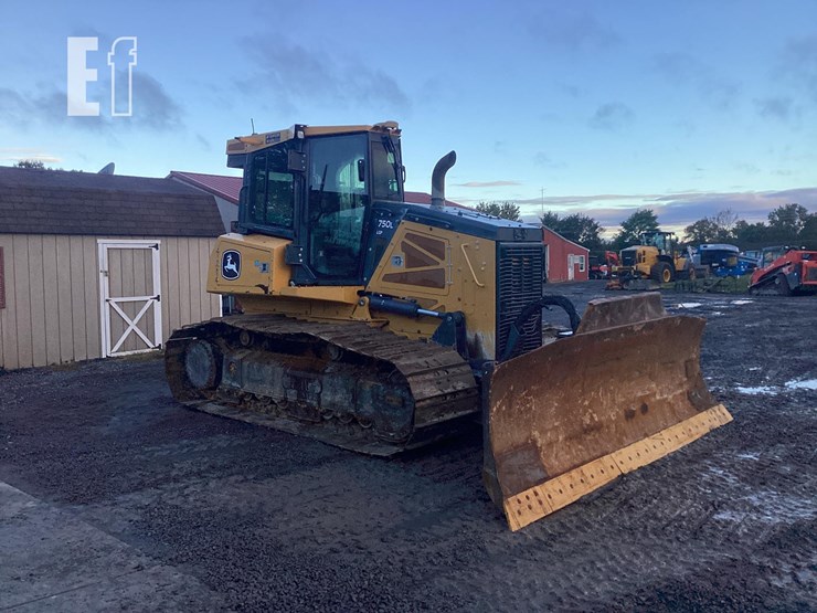 2021-deere-750l-image-6