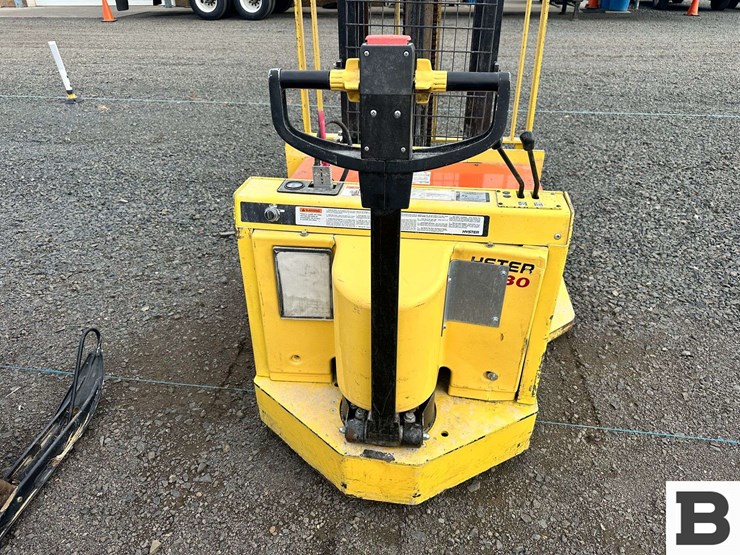 hyster-w30xta-electric-forklift-image-9