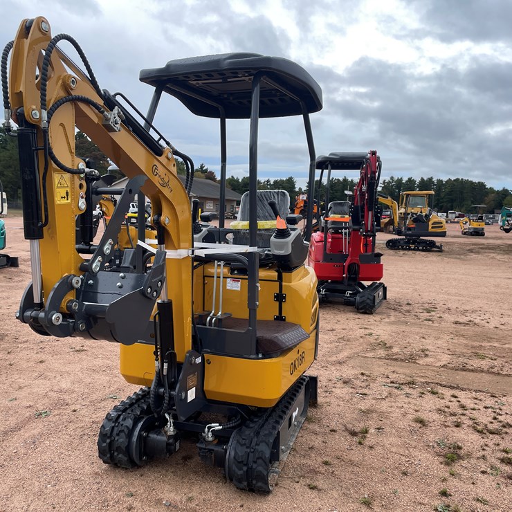 #1795 • AGT QK18R Mini Excavator