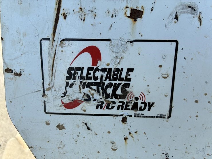 2021-bobcat-s590-image-8