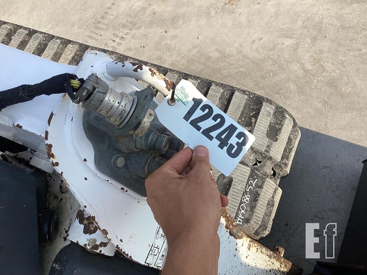 2014-bobcat-t650-image-21