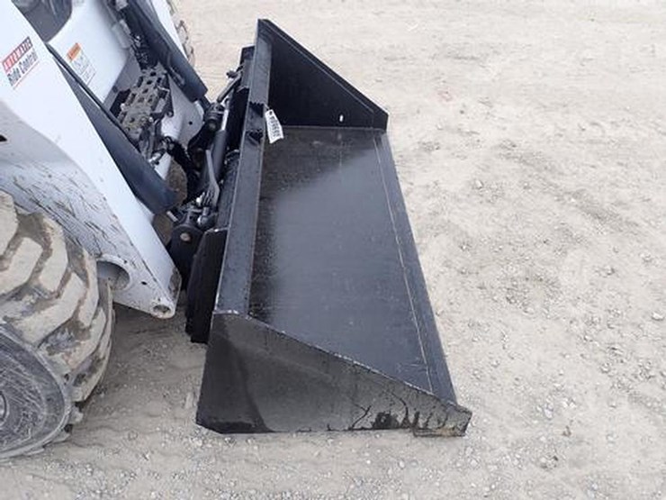 wildcat-72"-skid-steer-gp-bucket-image-4