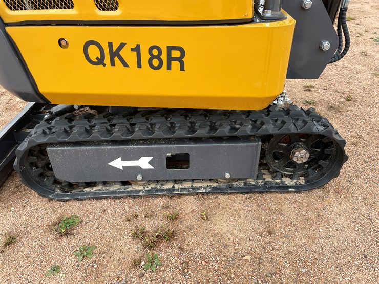 #1795-•-agt-qk18r-mini-excavator-image-10