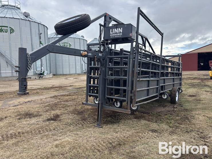 2017-linn-post-&-pipe-wrangler-portable-corral-image-1