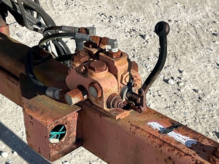 2000-morbark-towable-brush-chipper-image-9