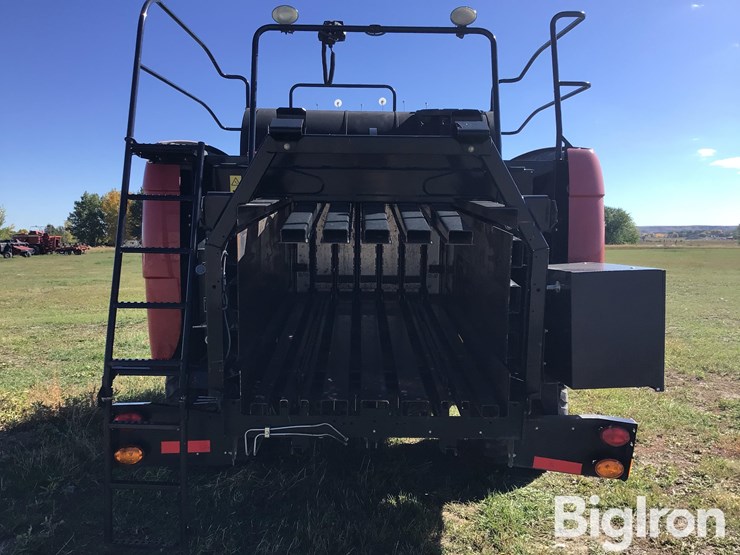 2014-new-holland-340-image-6