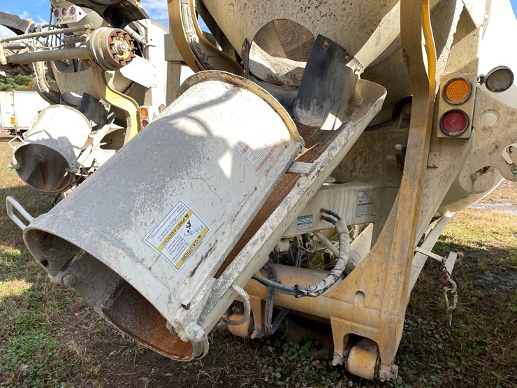#3373-•-mcneilus-cement-mixer-drum-with-chutes-and-controls-image-14