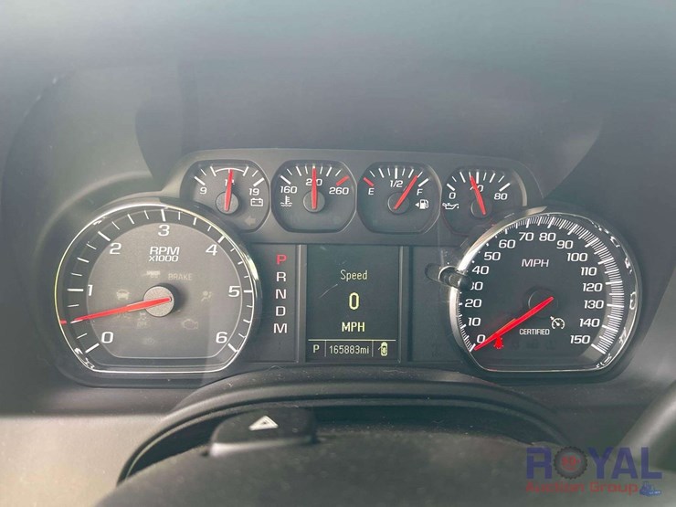 2016-chevrolet-tahoe-image-17