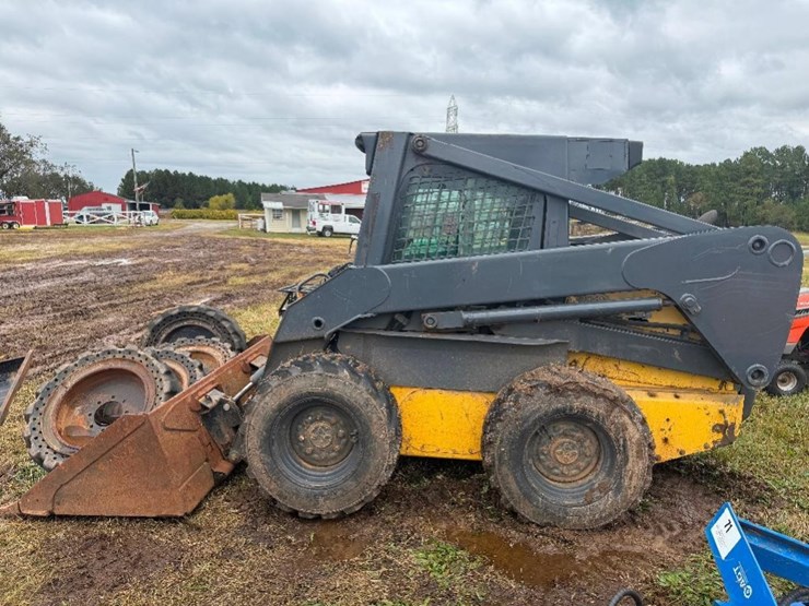 new-holland-ls185b-image-4