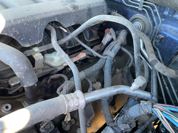 2015-toyota-tundra-sr5-image-48