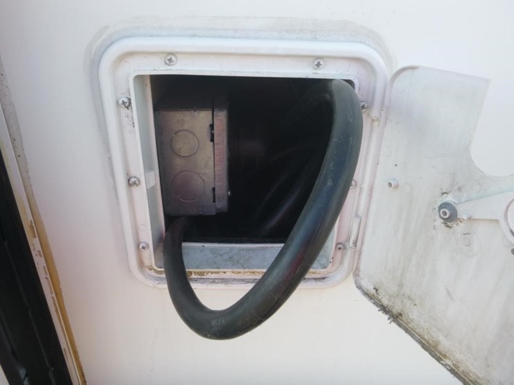 2014-ford-e450-image-11